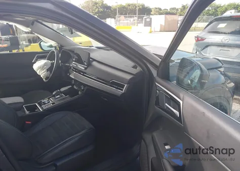 2024 Mitsubishi Outlander Se 2.5 2Wd/Se Black Edition S-Awc/Se Black Edition W/Pano Roof S-Awc from USA, damaged, VIN JA4J3VA85RZ061571